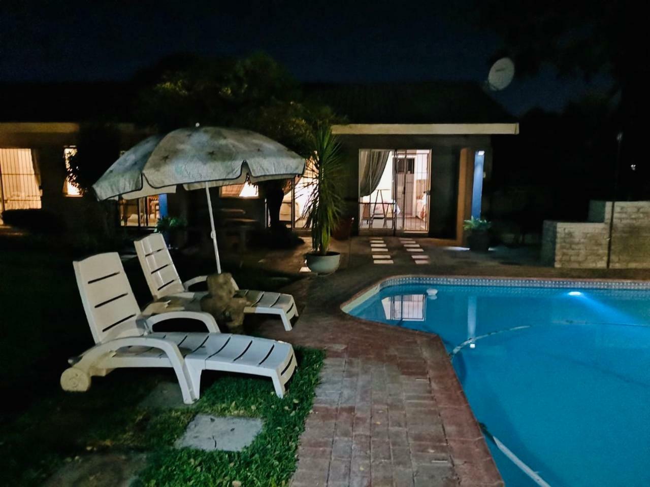 Country Route Hotel Lichtenburg Екстериор снимка