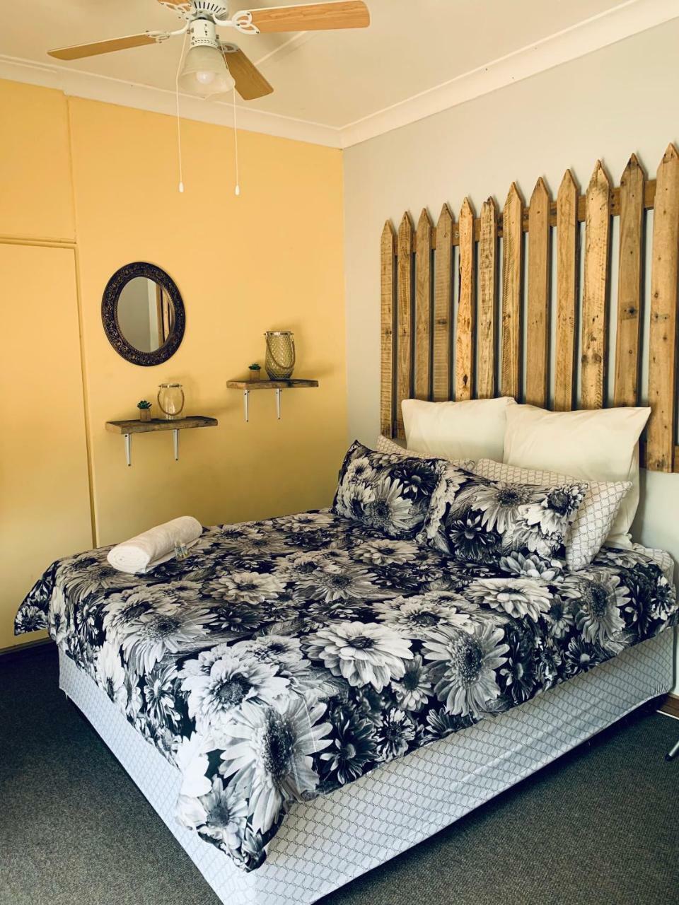 Country Route Hotel Lichtenburg Екстериор снимка